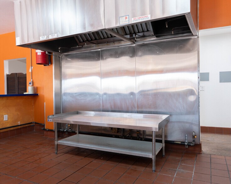 More Photos Of 2112 E California Ave, Bakersfield Restaurant For Sale