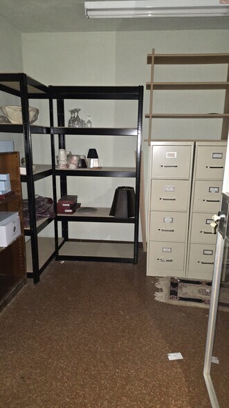 More Photos Of 701 Oakland Ave, Helena Storefront Retail Office For Sale