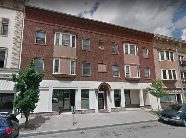 Primary Photo Of 117-121 Liberty Pole Way, Rochester Apartments For Lease