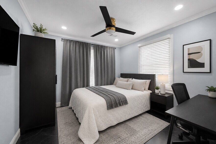 More Photos Of 609 Sealy St, Galveston Apartments For Sale