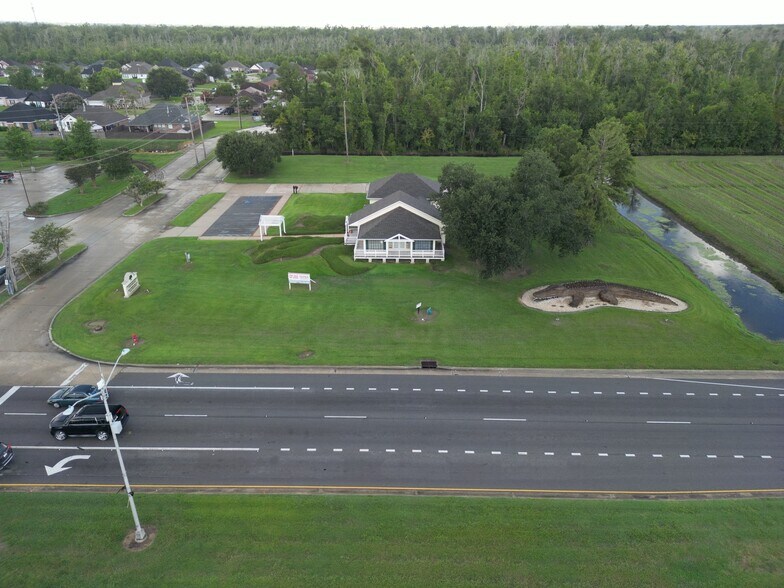 More Photos Of 669 Belle Terre Blvd, La Place Office For Lease