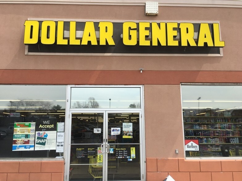 More Photos Of 890-896 S Main St, Centerville Supermarket For Lease