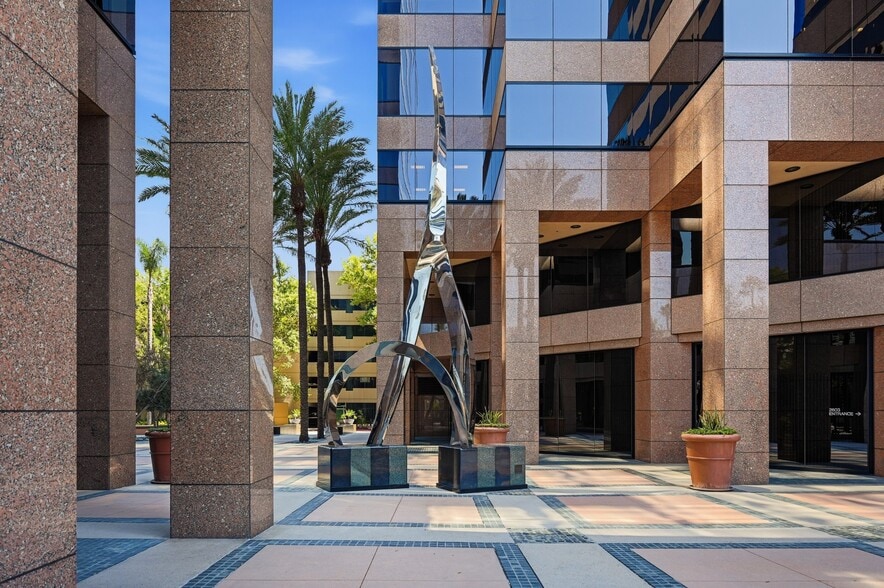More Photos Of 2601-2603 Main St, Irvine Unknown For Lease