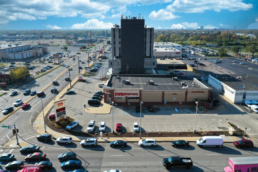 More Photos Of 7200 W Cermak Rd, North Riverside Drugstore For Lease