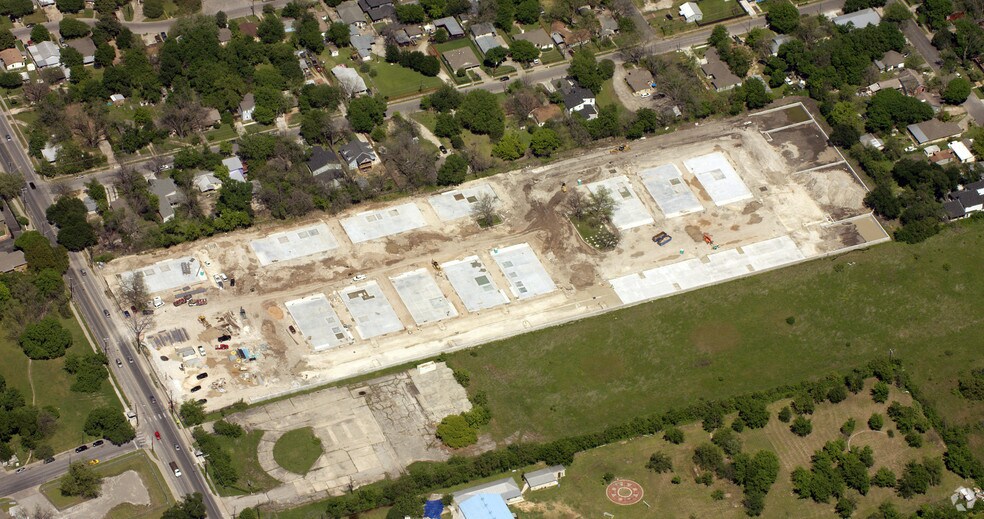 More Photos Of 1023 Springdale Rd, Austin Office For Lease