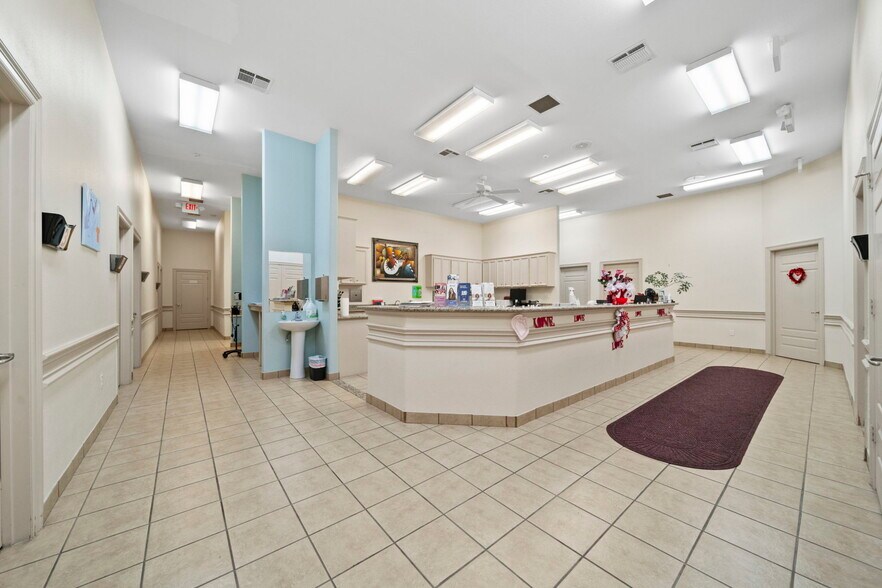 More Photos Of 26 Professional Park Dr, Webster Office For Sale