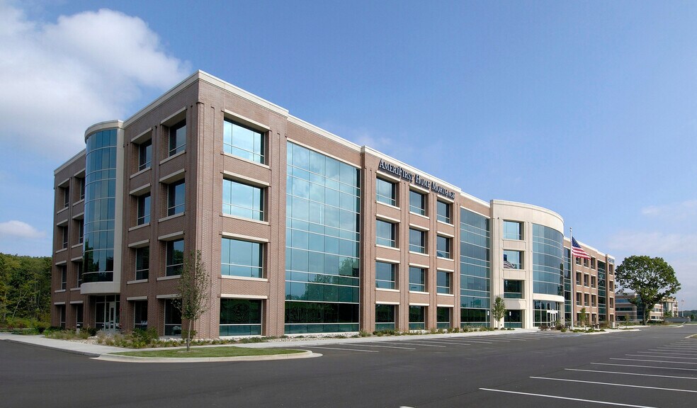 More Photos Of 950 Trade Centre Way, Portage Medical For Lease