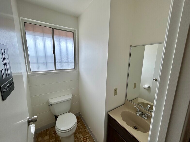 More Photos Of 462 San Mateo Ave, San Bruno Storefront Retail Office For Sale