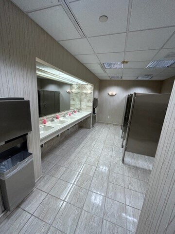 More Photos Of 100 Corporate Dr, Lebanon Office For Lease