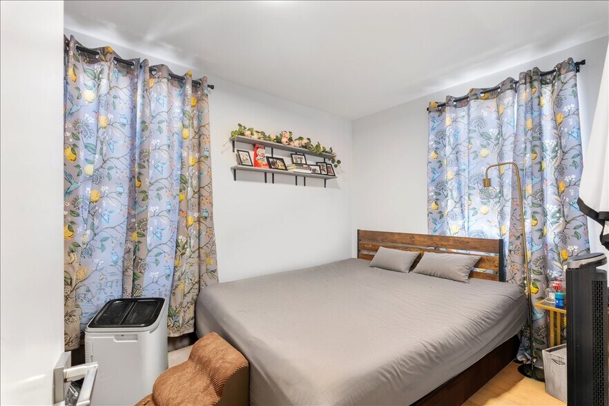 More Photos Of 97 Waverly St, Yonkers Apartments For Sale