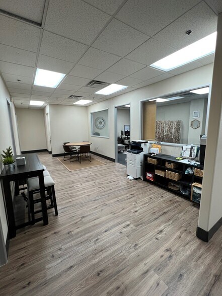 More Photos Of 3930 E Ray Rd, Phoenix Coworking Space