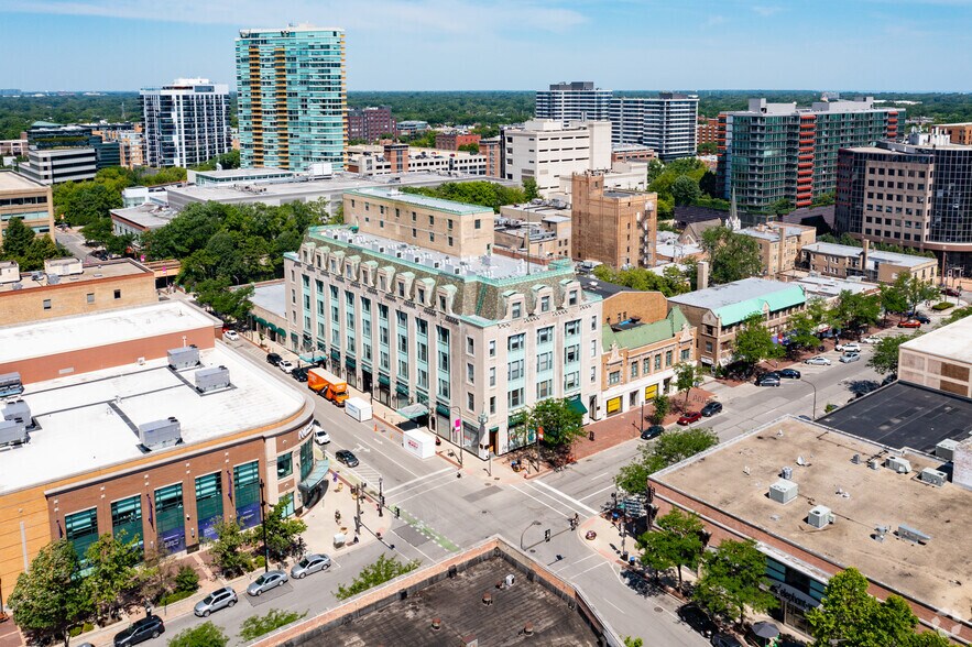 More Photos Of 1702 Sherman Ave, Evanston Apartments For Lease