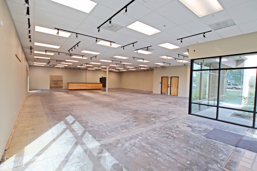 More Photos Of 62971 Plateau Dr, Bend Warehouse For Lease