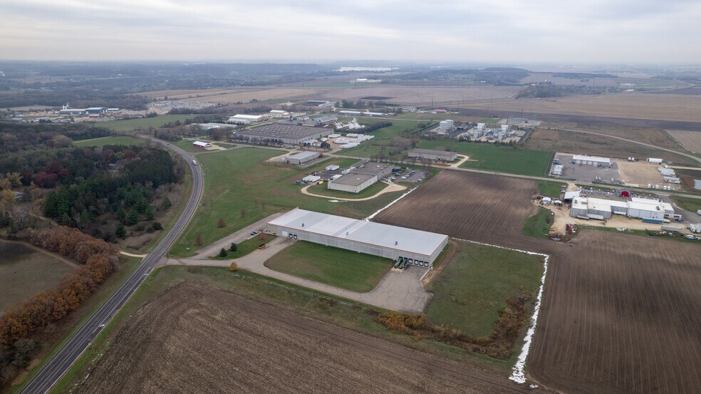 More Photos Of 3310 MN-20, Cannon Falls Distribution For Sale