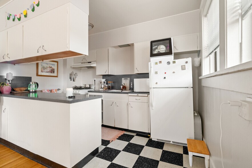 More Photos Of , Portland Multifamily For Sale