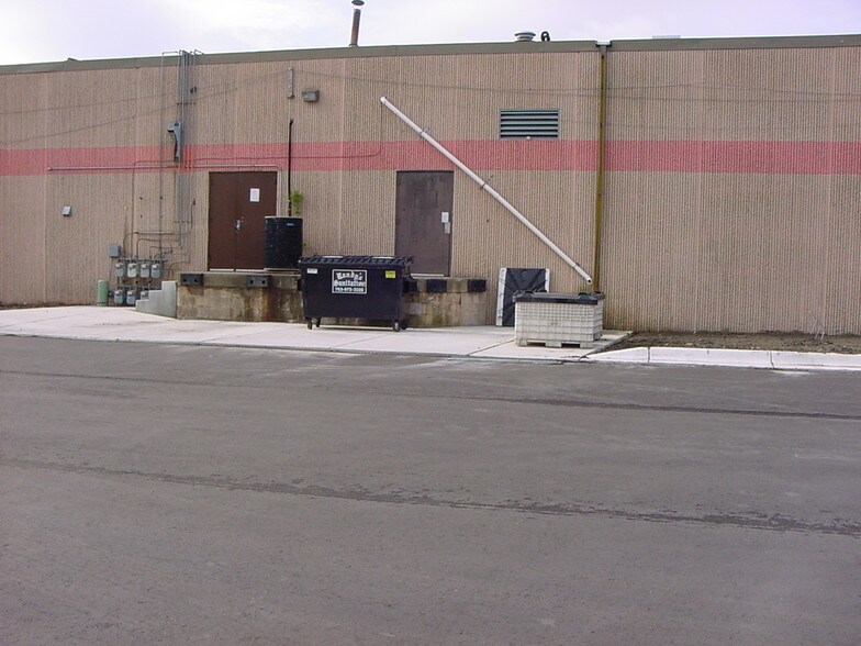 More Photos Of 600 Babcock Blvd E, Delano General Retail For Sale