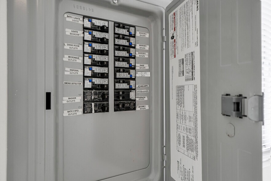 More Photos Of 11513 Berendo Ave, Los Angeles Multifamily For Sale