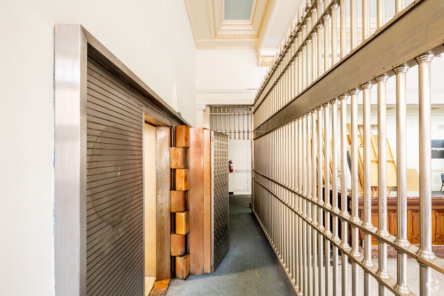 More Photos Of 936 Rue Sainte-Catherine E, Montréal Apartments For Lease