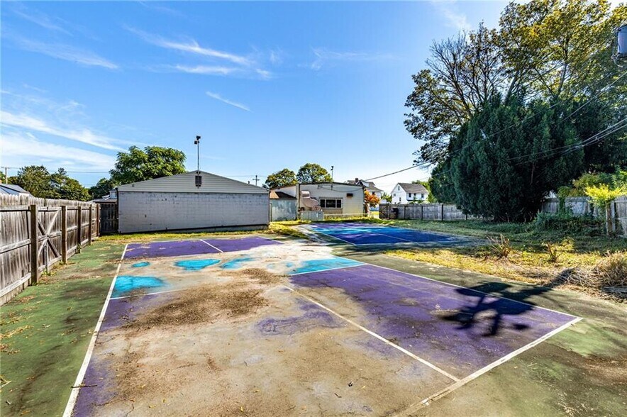 More Photos Of 2195 Monroe Ave, Rochester Freestanding For Sale