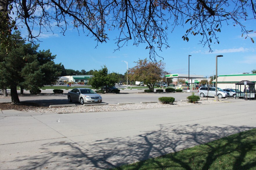 More Photos Of 1700 S 1st Ave, Iowa City General Retail For Sale
