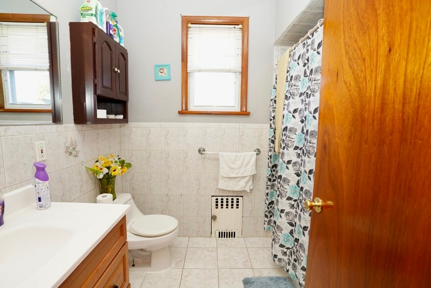 More Photos Of 149 Elmora Ave, Elizabeth Storefront Retail Residential For Sale