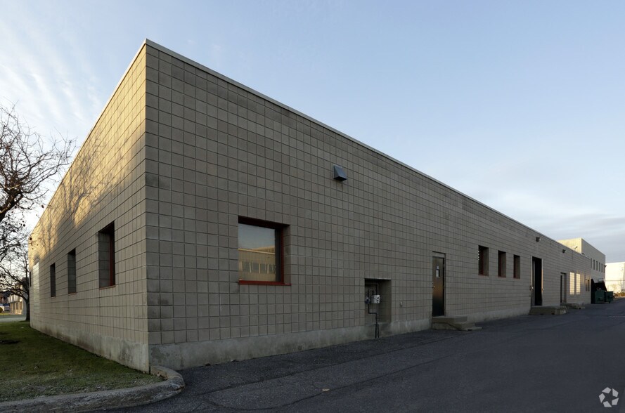 More Photos Of 1011 Polytek St, Ottawa Flex For Sale