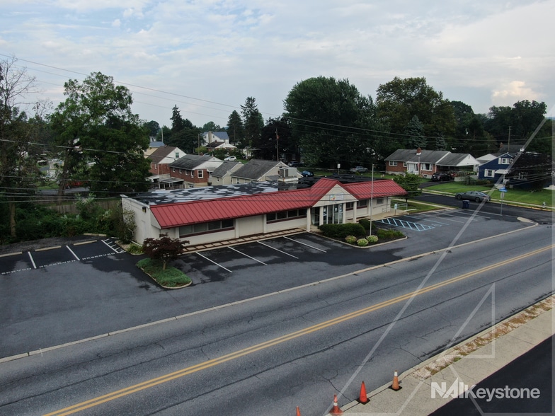 Primary Photo Of 35 S Dwight St, West Lawn Office For Sale