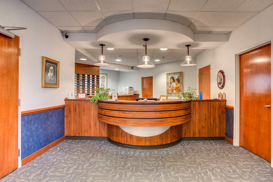 More Photos Of 44 Joseph Mills Dr, Fredericksburg Manufacturing For Lease