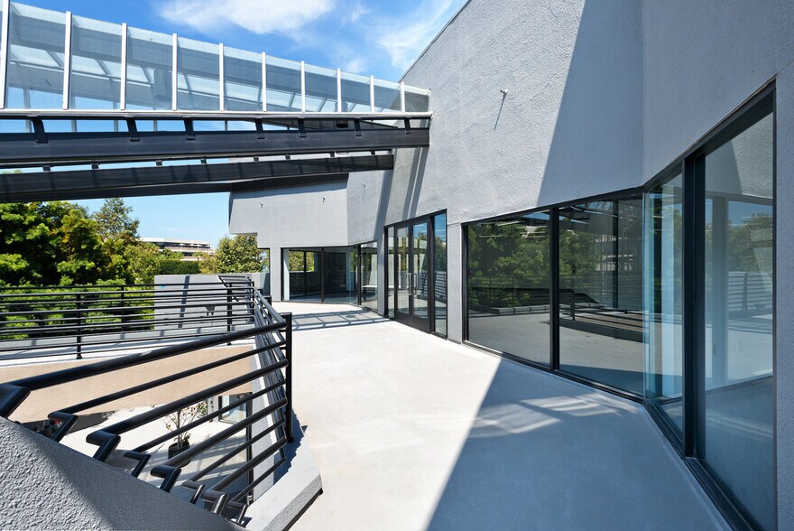 More Photos Of 1545 26th St, Santa Monica Loft Creative Space For Lease