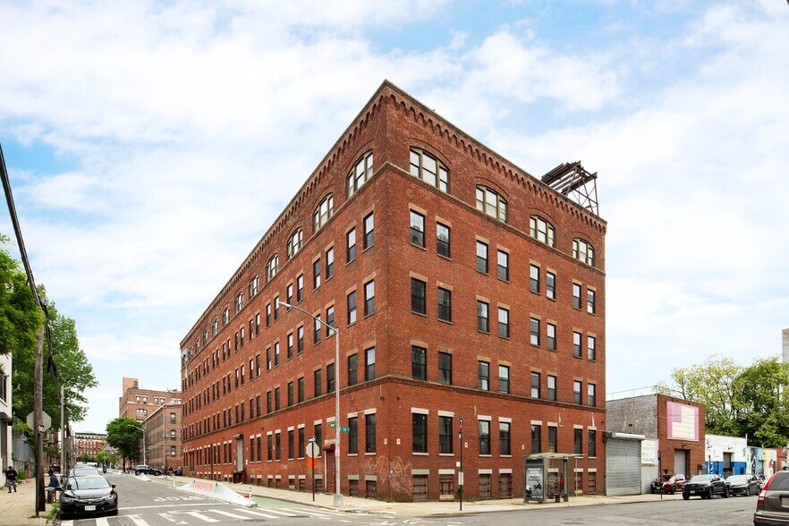 More Photos Of 780 E 135th St, Bronx Warehouse For Sale