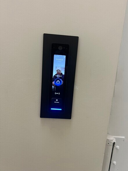 More Photos Of 36-50 Lakeville Rd, New Hyde Park Office For Lease