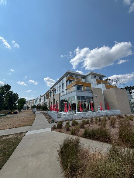 More Photos Of 1401 NE John Deshields Blvd, Bentonville Apartments For Lease