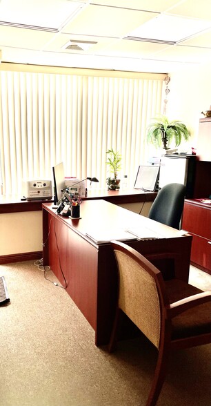 More Photos Of 150-26 14th Ave, Whitestone Medical For Lease