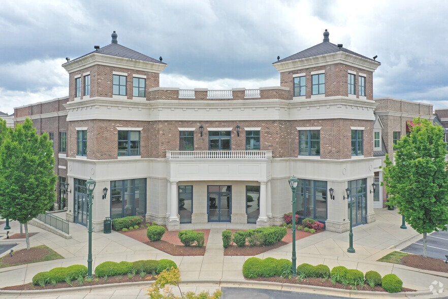 More Photos Of 309 Pisgah Church Rd, Greensboro Unknown For Lease