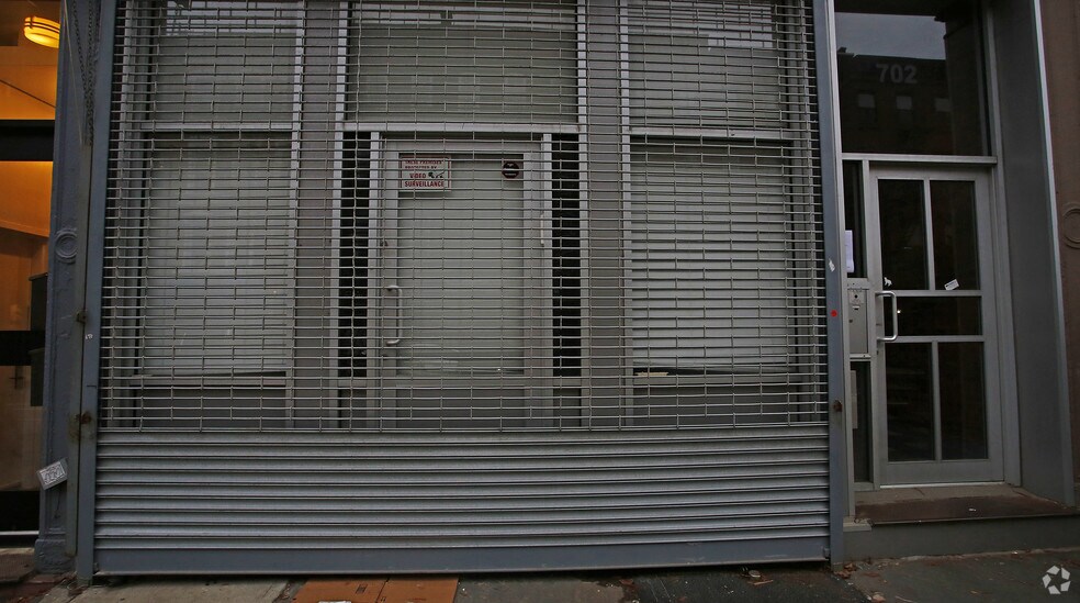 More Photos Of 702 De Kalb Ave, Brooklyn Storefront Retail Residential For Lease