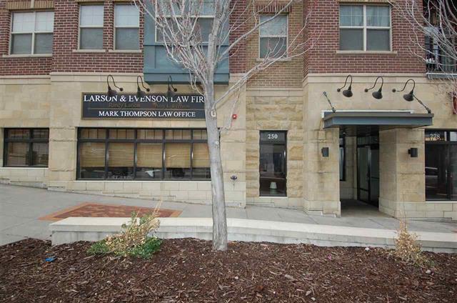 More Photos Of 250 E Court St, Iowa City Office For Sale