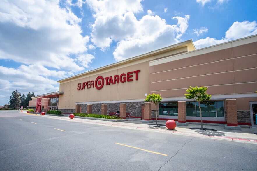 More Photos Of SWC Mooney Blvd & Prosperity Ave, Tulare Unknown For Lease