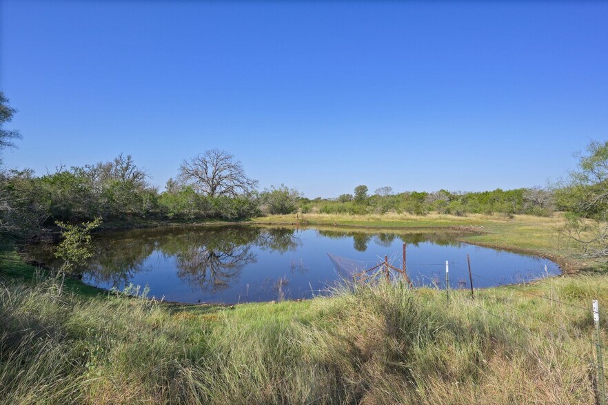 More Photos Of 1033 Flying X Rd, Spicewood Land For Sale