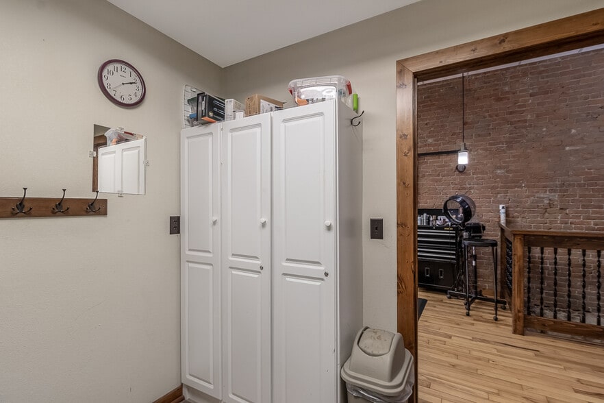 More Photos Of 25 S Park Ave, Le Center General Retail For Sale