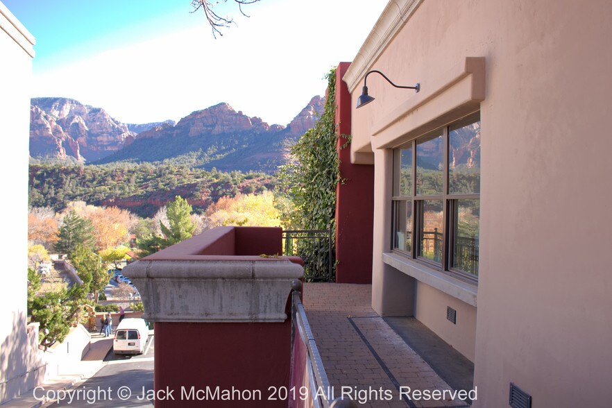 More Photos Of 390 N State Route 89A, Sedona Storefront For Lease