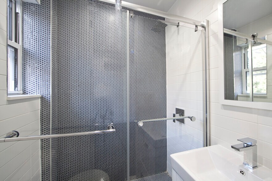 More Photos Of 247 Himrod St, Brooklyn Apartments For Sale