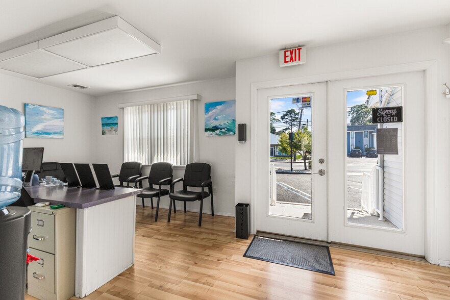 More Photos Of 2417 Bridge Ave, Point Pleasant Office For Sale