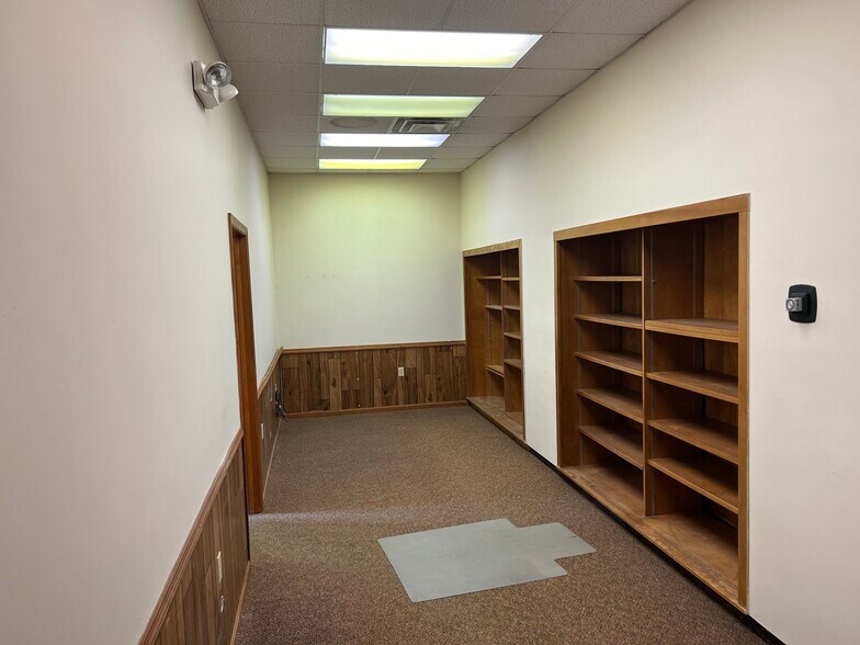 More Photos Of 272 Main Street, Nicholson Office For Sale