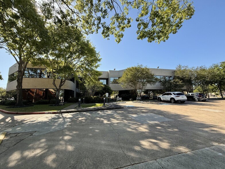 More Photos Of 1240 Blalock Rd, Houston Medical For Lease