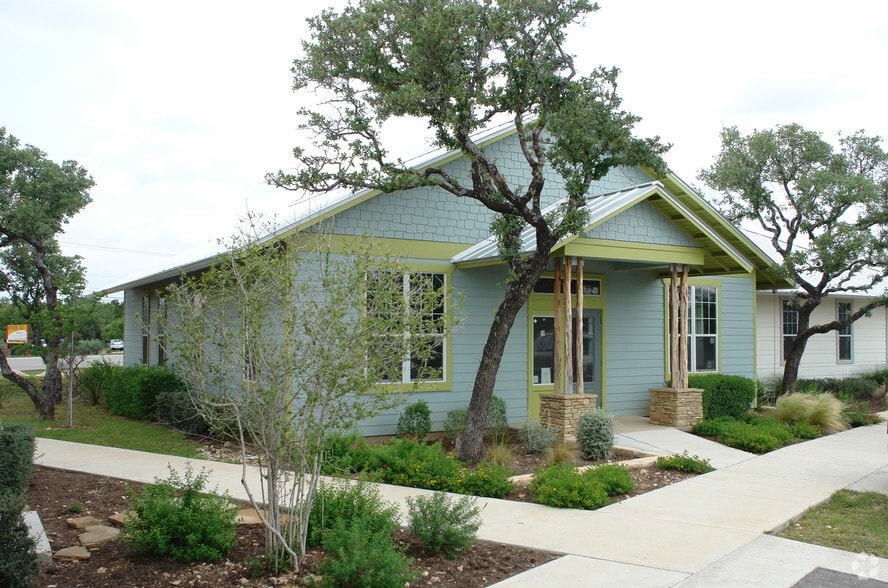 Primary Photo Of 800 Crystal Falls Pky, Leander Medical For Sale