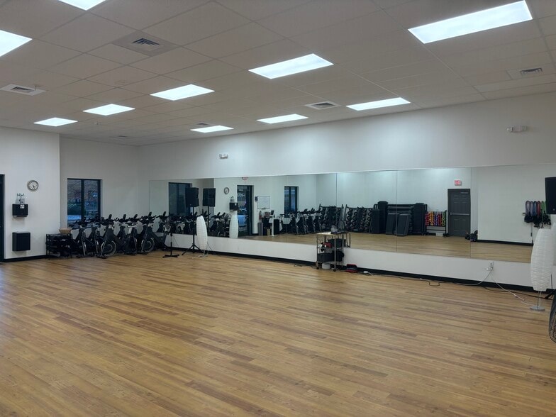 More Photos Of 8709 Arbor Creek Dr, Charlotte Storefront For Lease