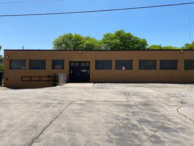 More Photos Of 3860 N Palmer St, Milwaukee Flex For Sale