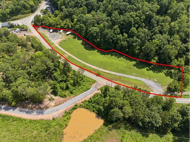 More Photos Of 4407 Calderwood Hwy, Maryville Hotel For Sale