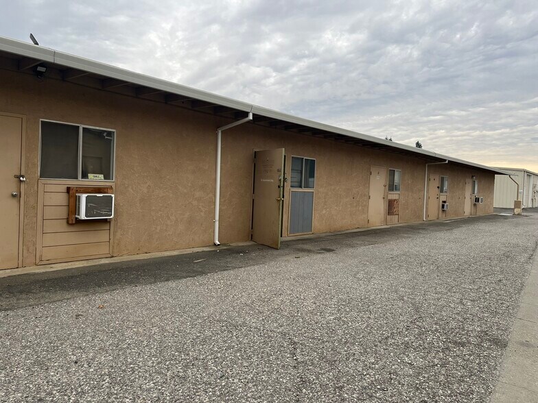 More Photos Of 1182-1200 Market St, Yuba City Warehouse For Lease