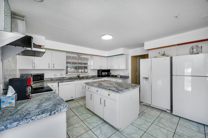 More Photos Of 2820 Pan American Blvd, North Port Assisted Living For Sale